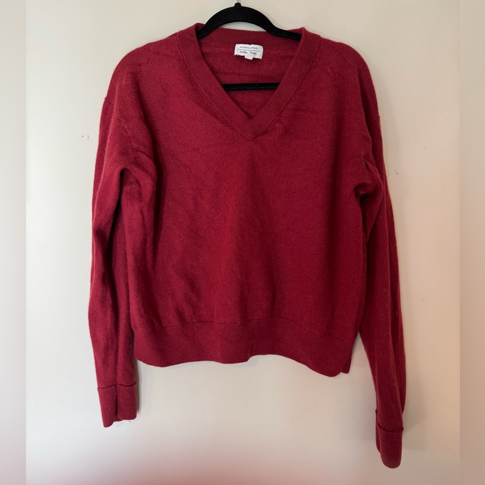 GUC & Other Stories Deep Red V-Neck Sweater 100% Cashmere